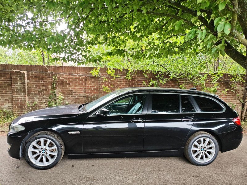 BMW 5 SERIES 523i se 2.5 6cyl auto ulez full leather