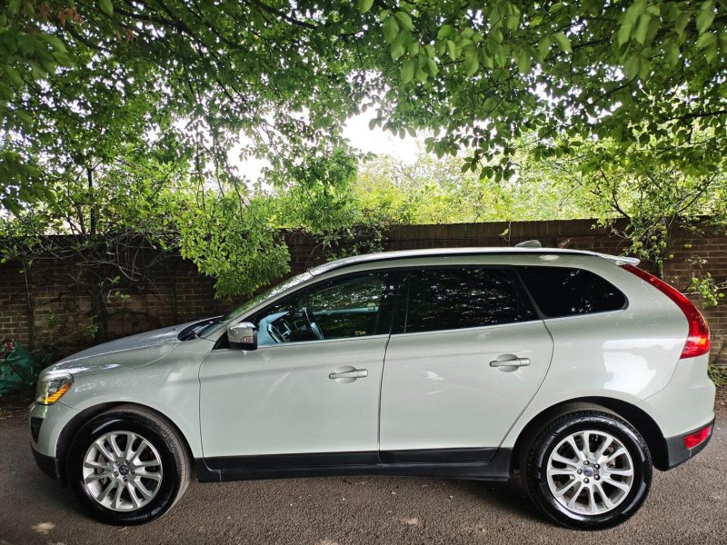 VOLVO XC60 3.0 T6 SE Lux Premium Geartronic AWD Euro 5 5dr