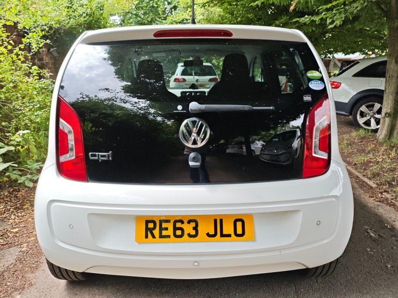 VOLKSWAGEN UP