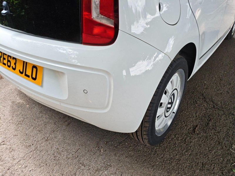 VOLKSWAGEN UP