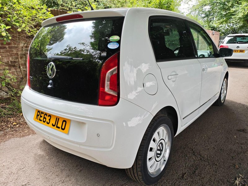 VOLKSWAGEN UP