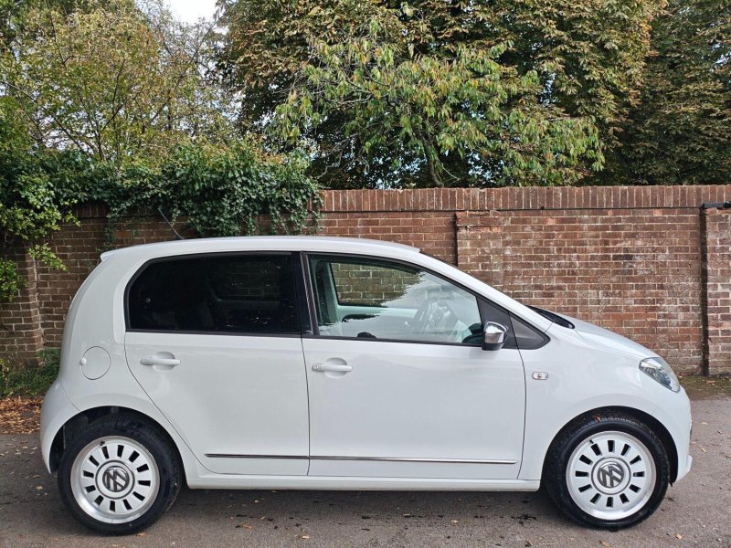 VOLKSWAGEN UP White up! Automatic special edition 5dr